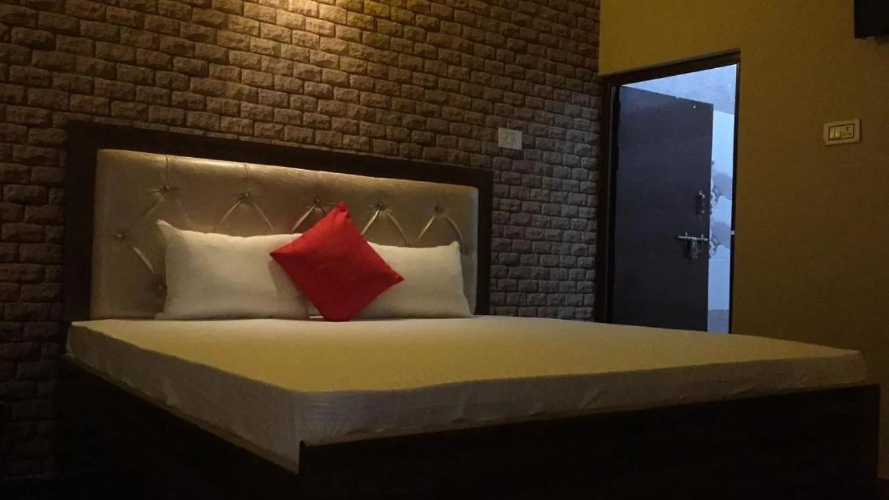 Divine Sparrow Family Homestay Agra