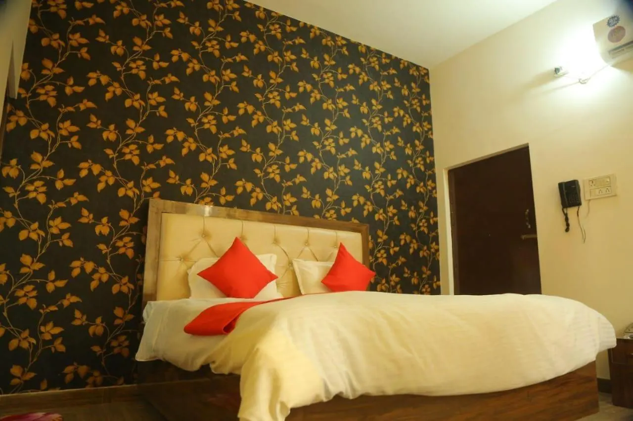 Divine Sparrow Family Homestay Agra   Agra (Uttar Pradesh)