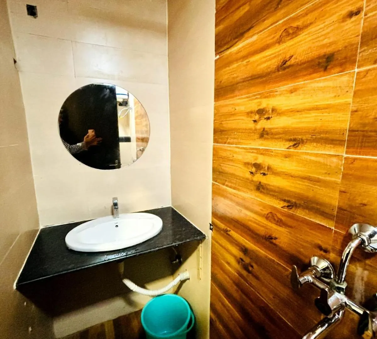 Divine Sparrow Family Homestay Agra